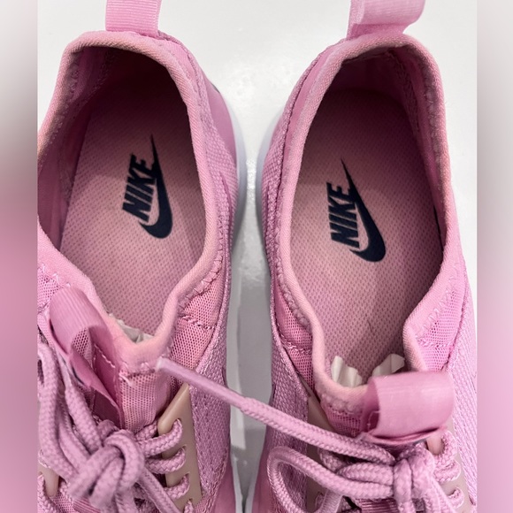 NIKE | 8 | Slip On! - Picture 10 of 12